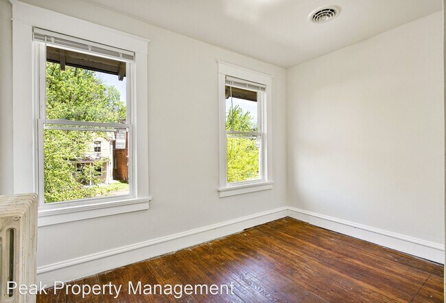 Building Photo - 4 br, 2 bath House - 1304 Bainbridge St.