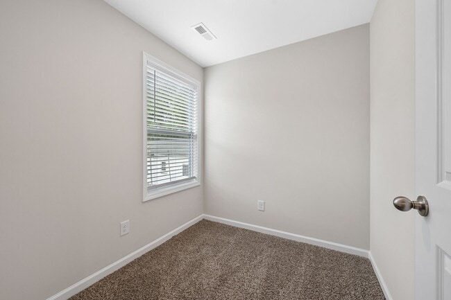 Building Photo - 1217 Dodd St