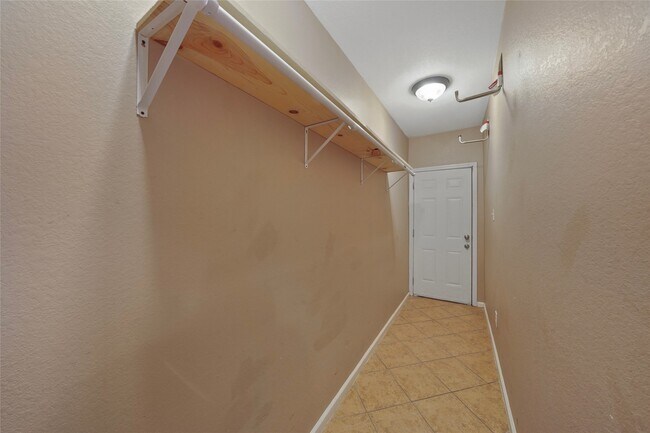 Building Photo - 406 Quitman St