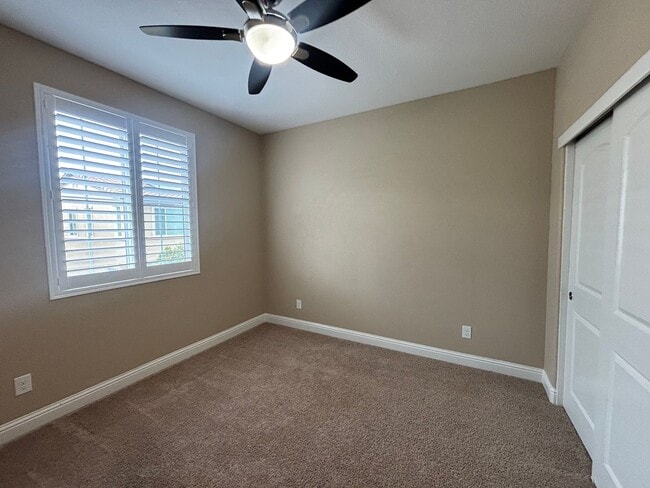 Building Photo - Modern 4BD Home in Brighton Landing | Solar | Bed & Bath Downstairs