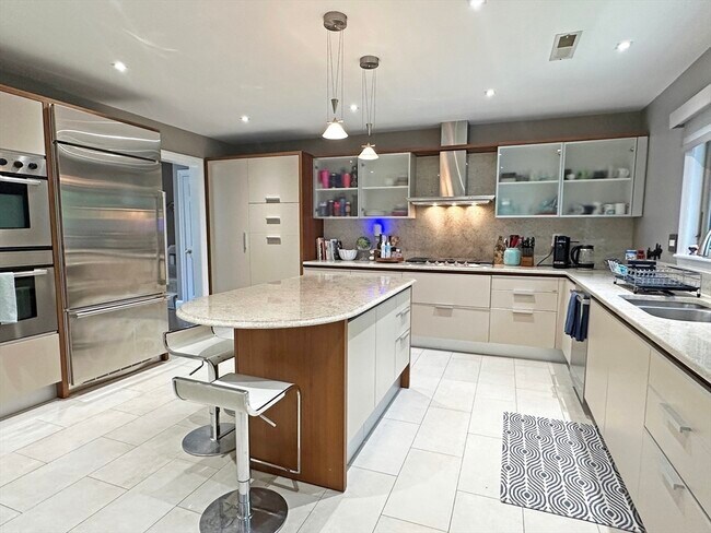 Building Photo - 6 Brownson Terrace