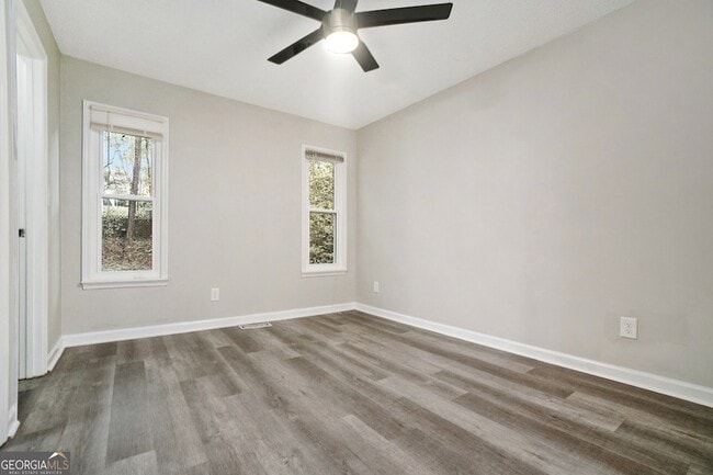 Building Photo - 5045 Laurel Springs Way SE