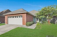 Building Photo - 18317 Sunset Park Dr
