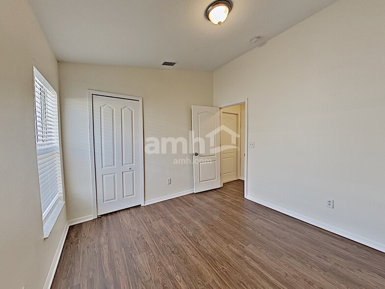 Building Photo - 8138 Canterbury Lake Blvd