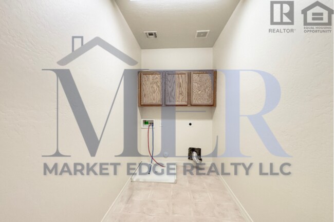 Building Photo - 4Bed/2.5Bath House at Litchfield/Greenway! Move-In Ready on 08/06/2026!