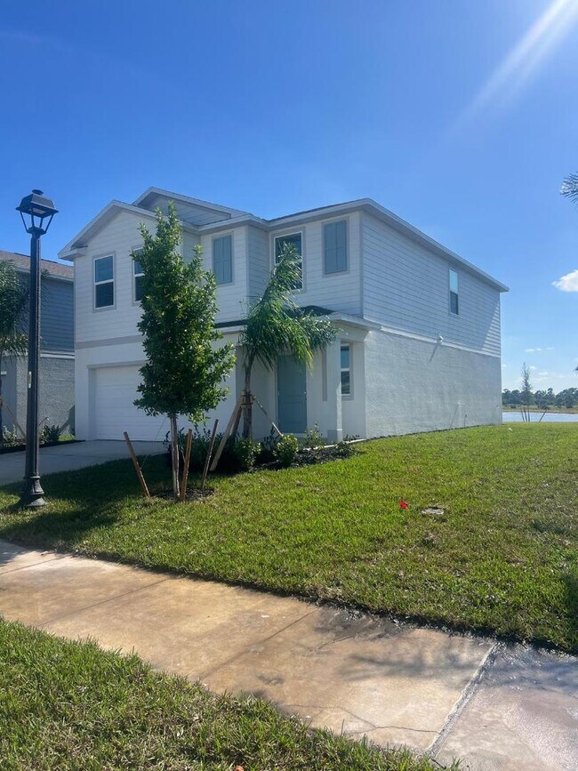 Building Photo - 19550 Fairhill Ct