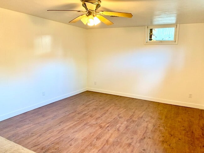 Building Photo - 428 Custer Ave