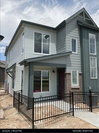 Building Photo - 6857 Huddersfield Pl