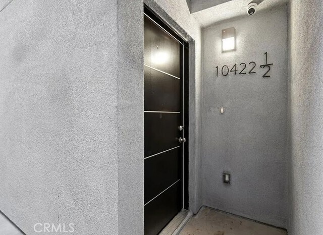 Building Photo - 10422 Graham Ave