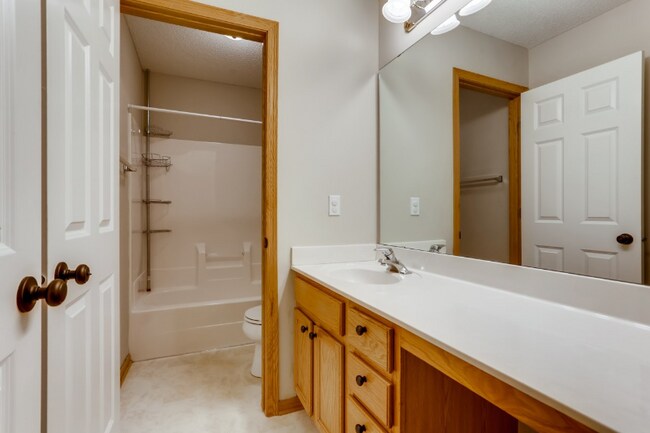 Building Photo - 7586 Inland Ln N