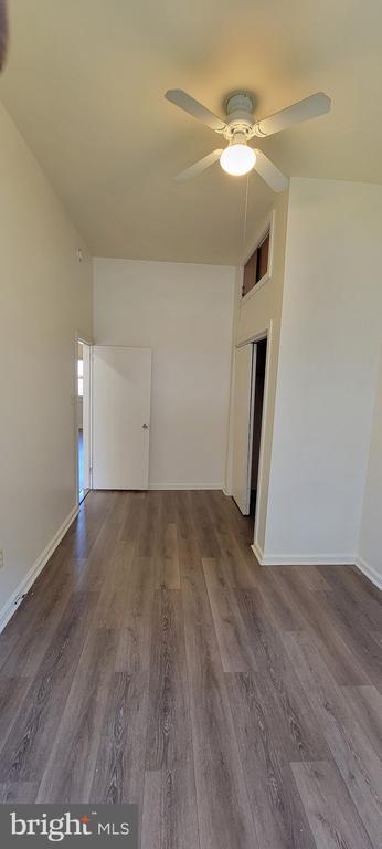 Building Photo - 7539 W River Dr