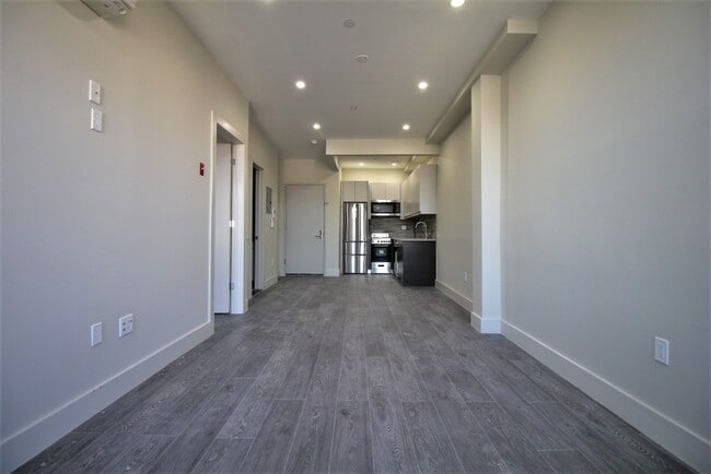 Building Photo - 2517 Bedford Ave