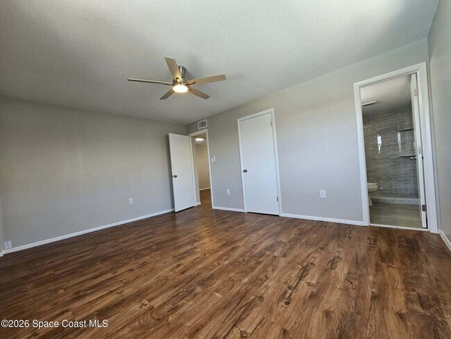 Building Photo - 190 E Olmstead Dr