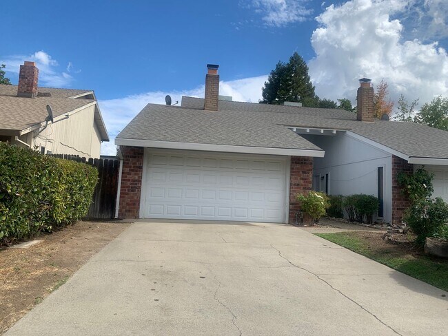 Building Photo - 9540001/60