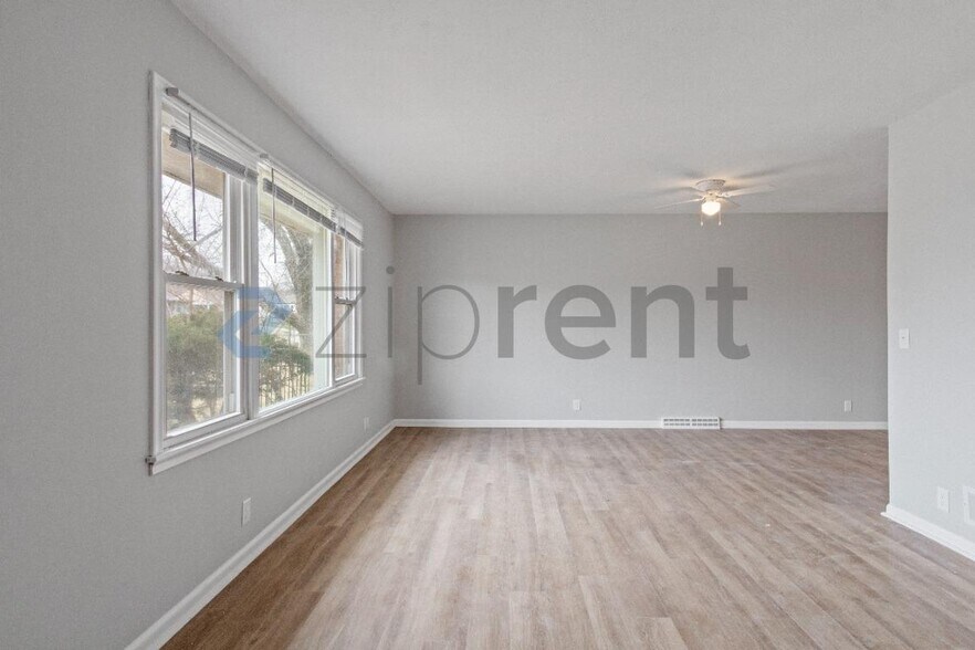 Building Photo - 3366 Craig Ave