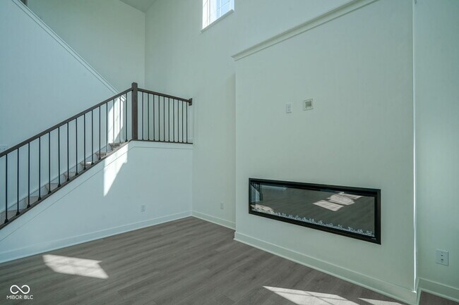 Building Photo - 9085 Summerton St