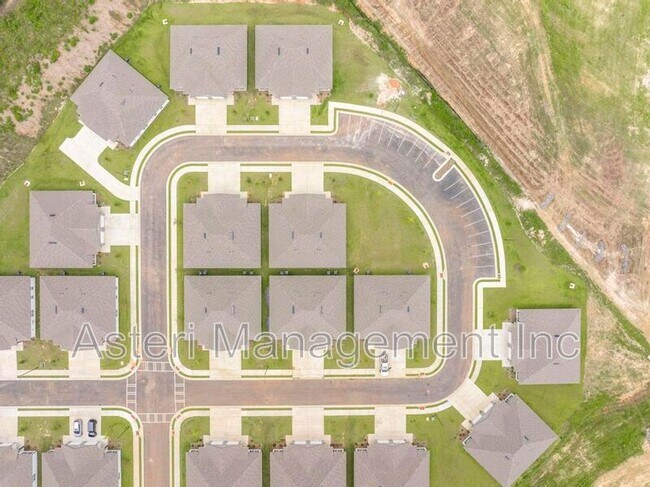 Building Photo - 2141 Houston Lake Rd