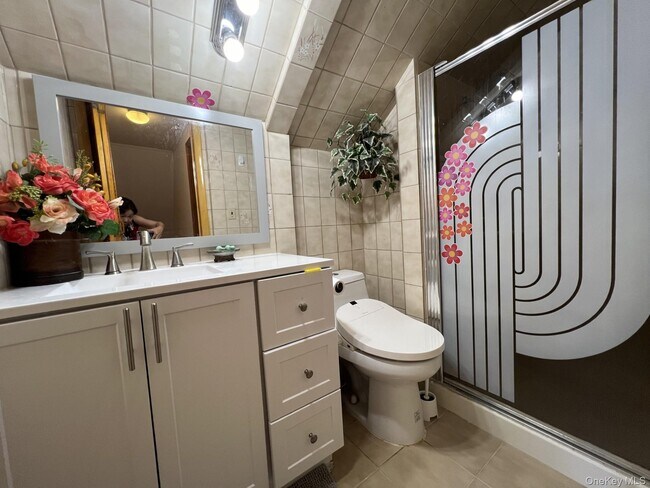 Building Photo - 7 7th St