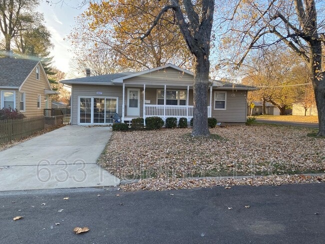 Building Photo - 3807 N Faber Ave