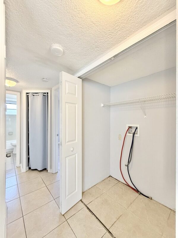 Building Photo - 2723 N Poinciana Blvd