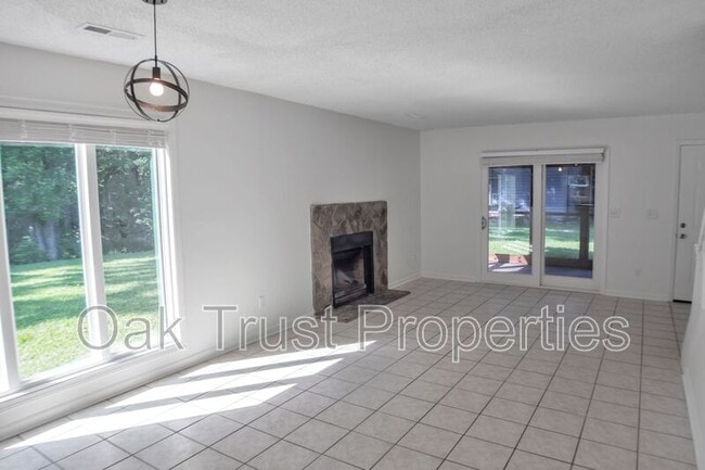 Building Photo - 4407 Great Oak Dr