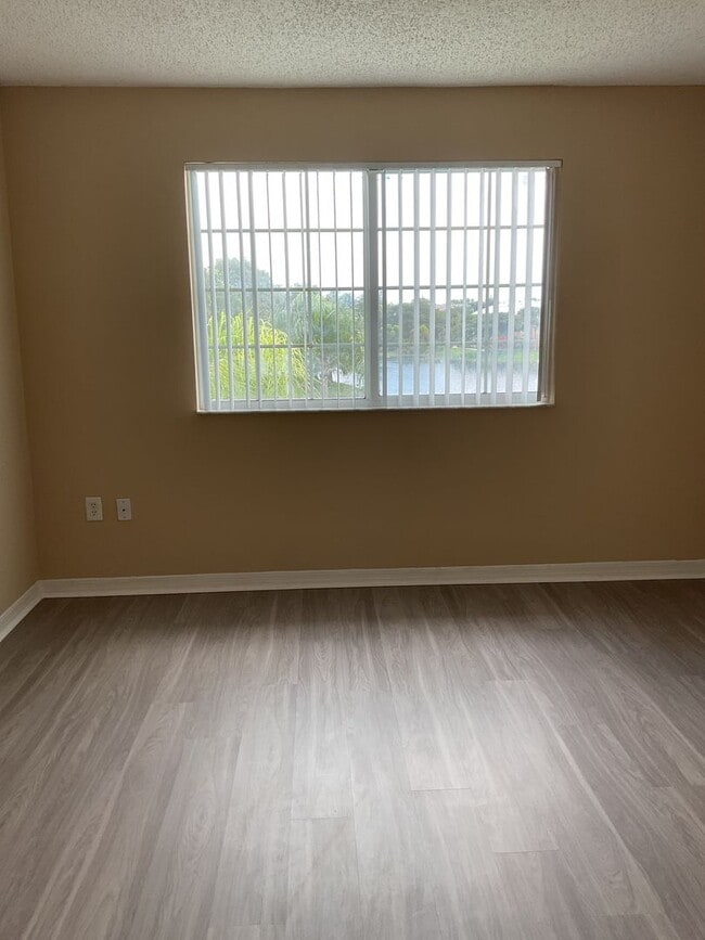 Building Photo - GRAND ISLES - ISLAMORADA