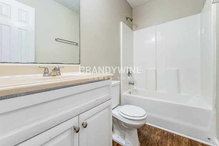 Building Photo - 6065 Flagstaf Walk