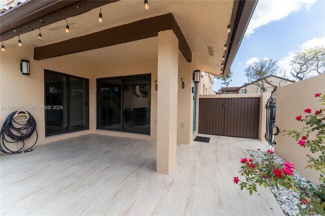 Building Photo - 11229 SW 132nd Ct W