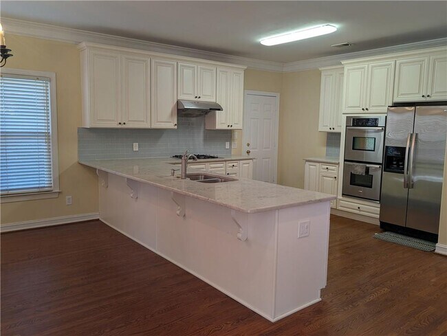 Building Photo - 4492 Chattahoochee Plantation Dr SE