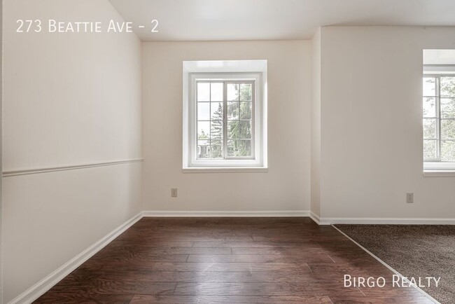 Building Photo - Move in Ready! Large and lovely 2-bedroom ...