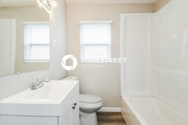 Building Photo - 4 Bedroom Pet-Friendly Home in FORT WORTH,...