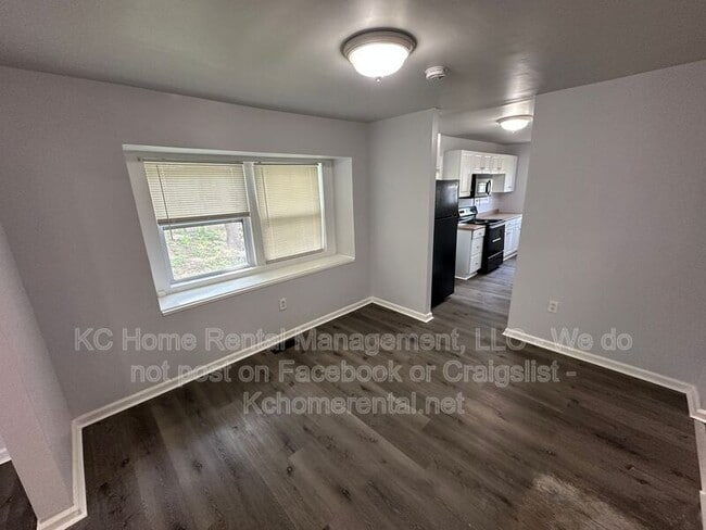 Building Photo - 4116 Springfield St