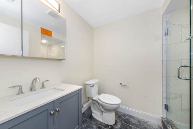 Building Photo - TUFTS 5 bed 5.5 bath - Available 6/1