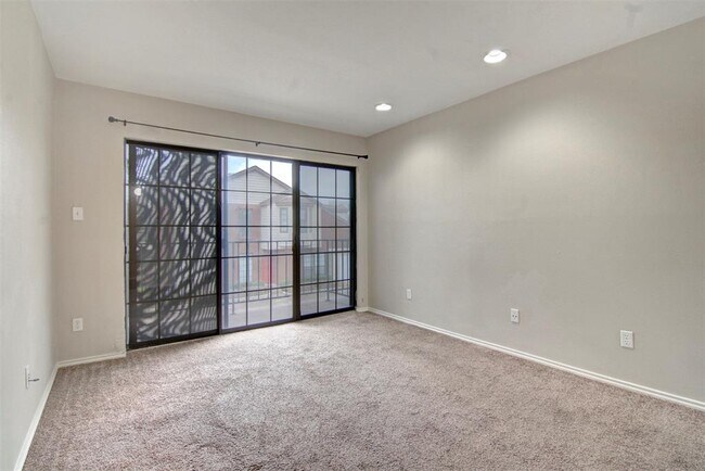 Building Photo - 5100 Verde Valley Ln