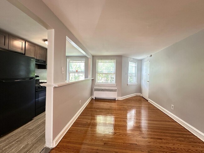 Building Photo - 6776 Blakemore St