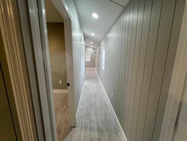 Building Photo - SBA3