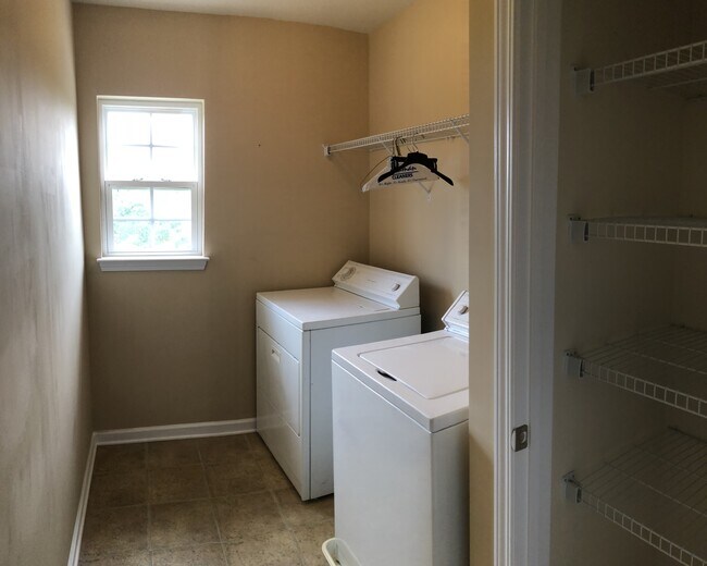 Building Photo - Incredible 5 BR House For Rent in Berewick!