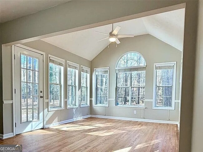 Building Photo - 343 Welton Way