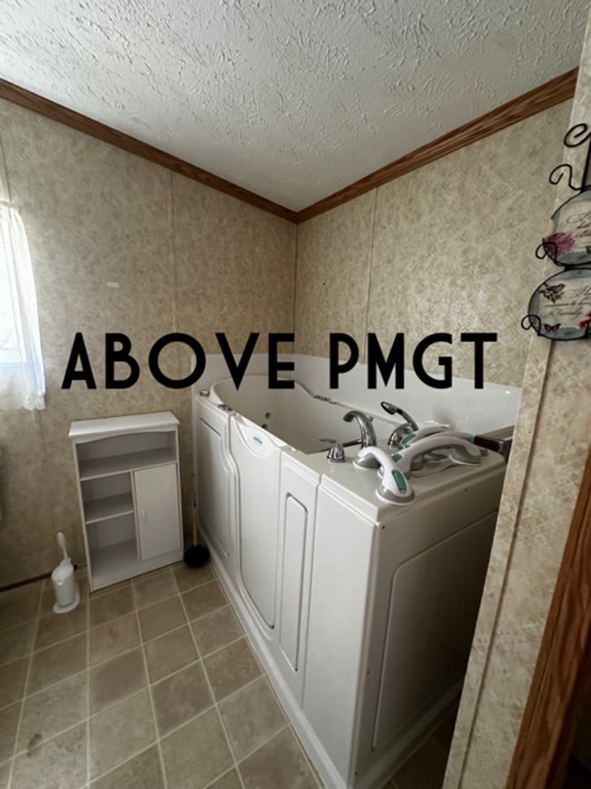 Building Photo - Campobello Country Living