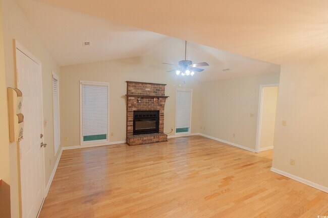 Building Photo - 1335 Melanie Ln