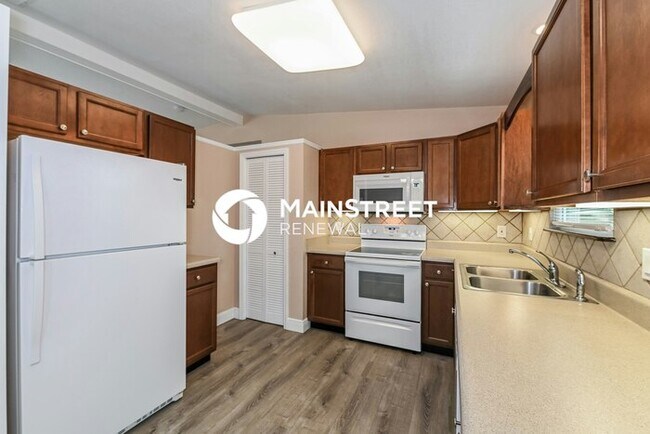 Building Photo - 3 Bedroom Pet-Friendly Home in CAPE CORAL, FL with Main Street Renewal