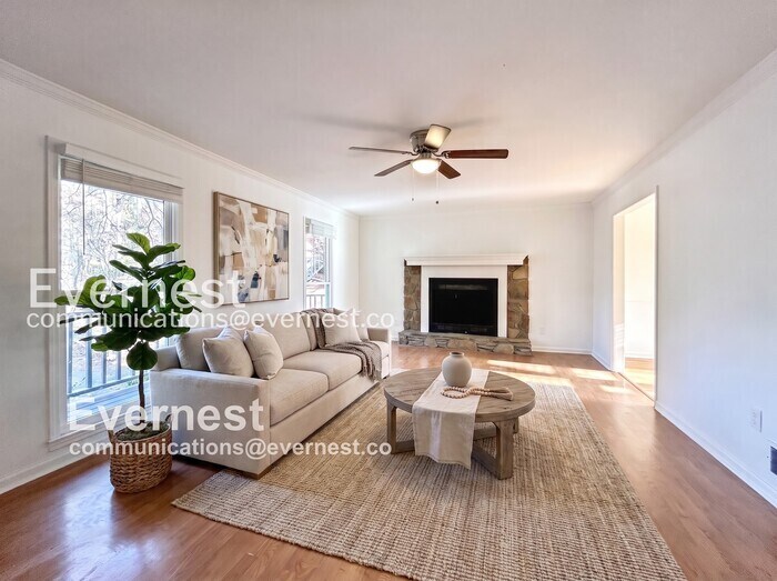Building Photo - 405 Revere Ct