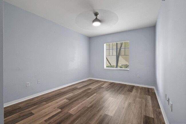 Building Photo - 6565 Emerald Dunes Dr