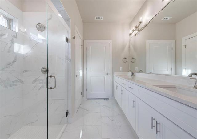 Building Photo - 100 Hackberry Ln