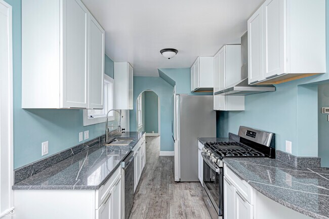 Building Photo - 420 N Irvington Ave