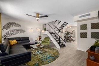 Building Photo - Heart of Old Town Scottsdale 2 bedroom 2.5 bathroom!