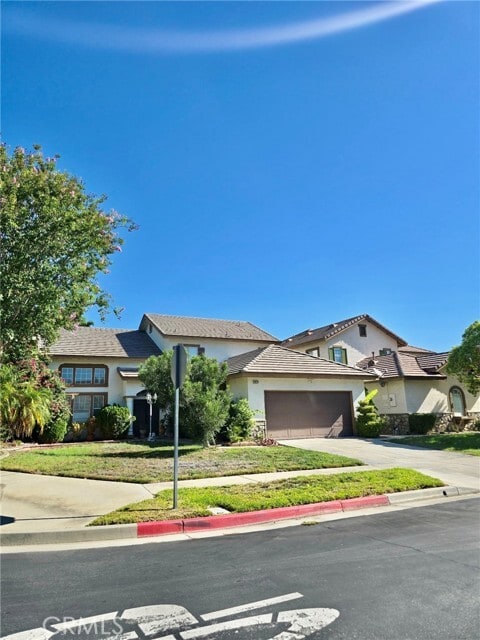 Building Photo - 9420 Shadowbrook Dr