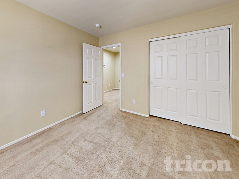 Building Photo - 17271 W Ashley Dr