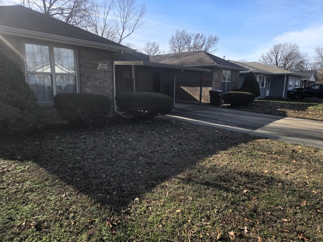 Building Photo - 2060 E Belmont St