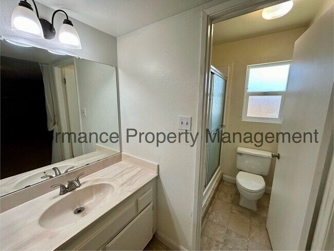 Building Photo - 2716 Catalina Dr